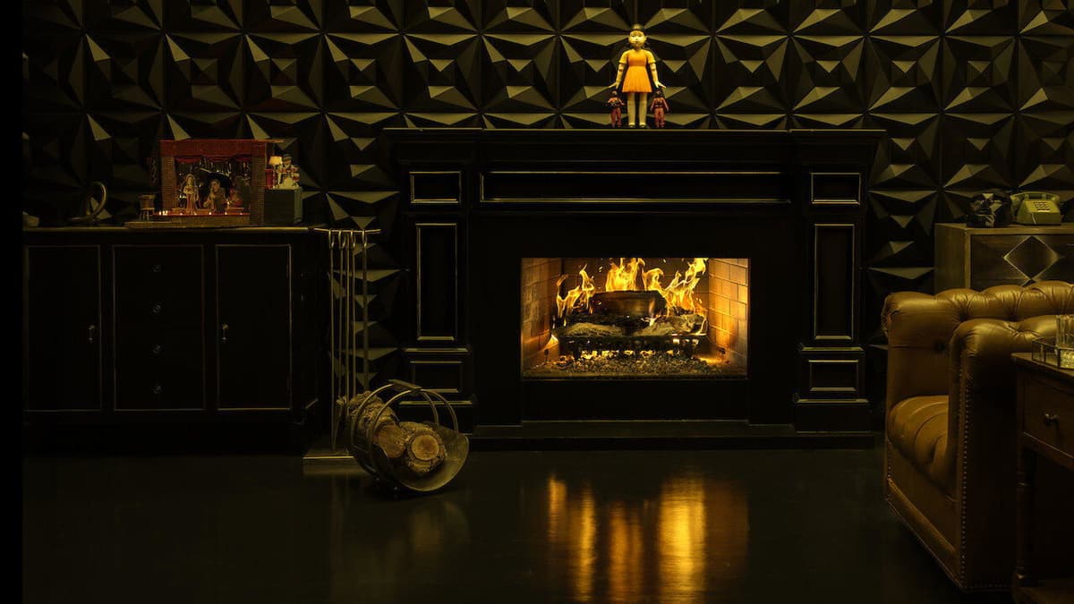Squid Game: Fireplace poster